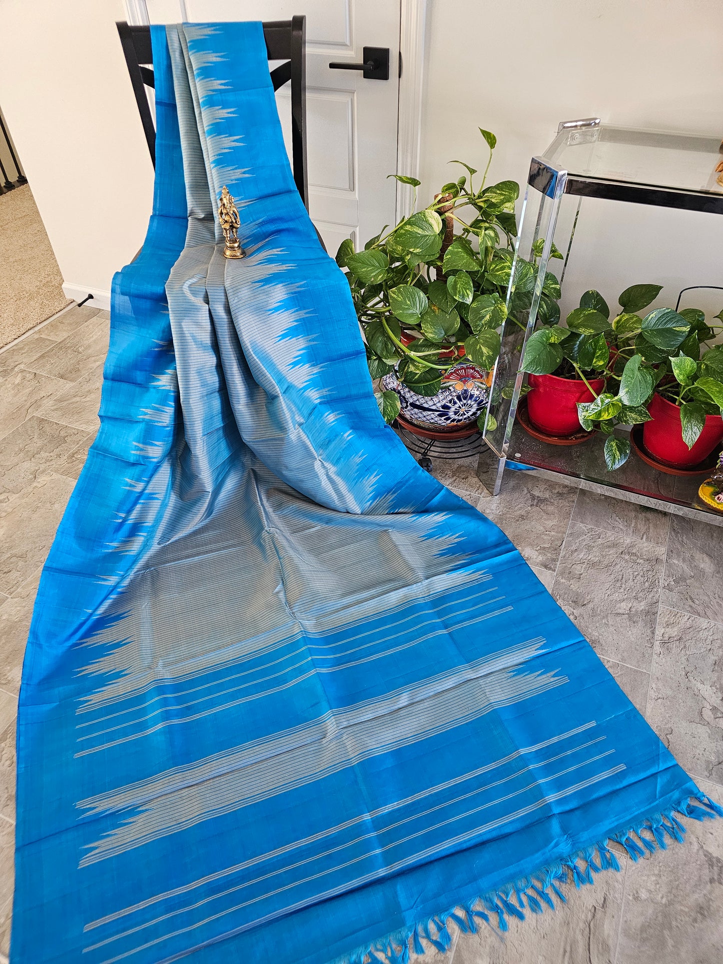 Arani Pattu - Blue on Blue