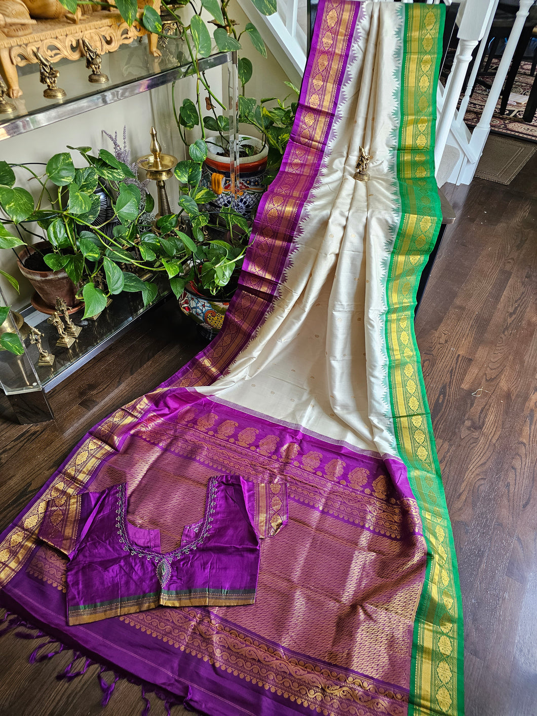 Stitched Blouse - Pure Gadwal Silk. - Ganga Jamuna border - Purple and Green