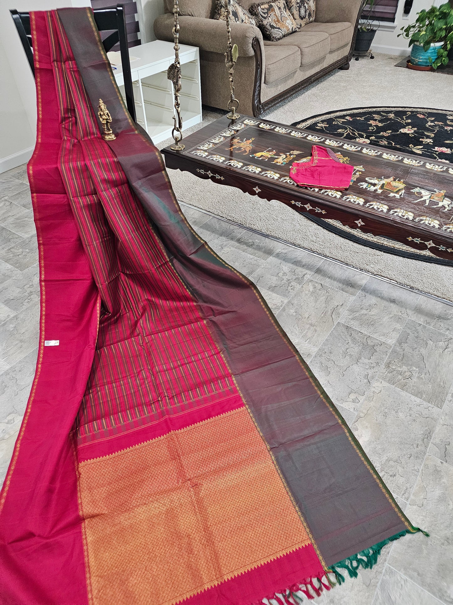 Pure Kanchi Pattu - Threadwork Zari work