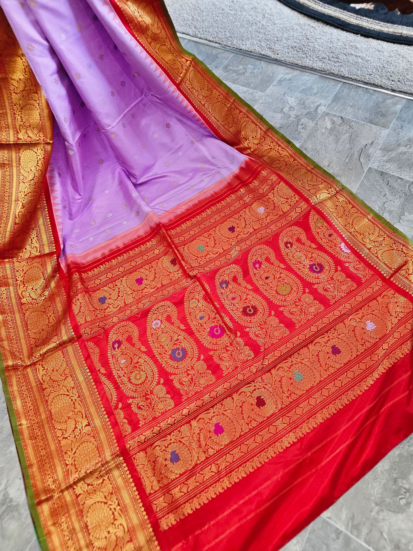 Pure Gadwal Silk - Lavender with orangish red