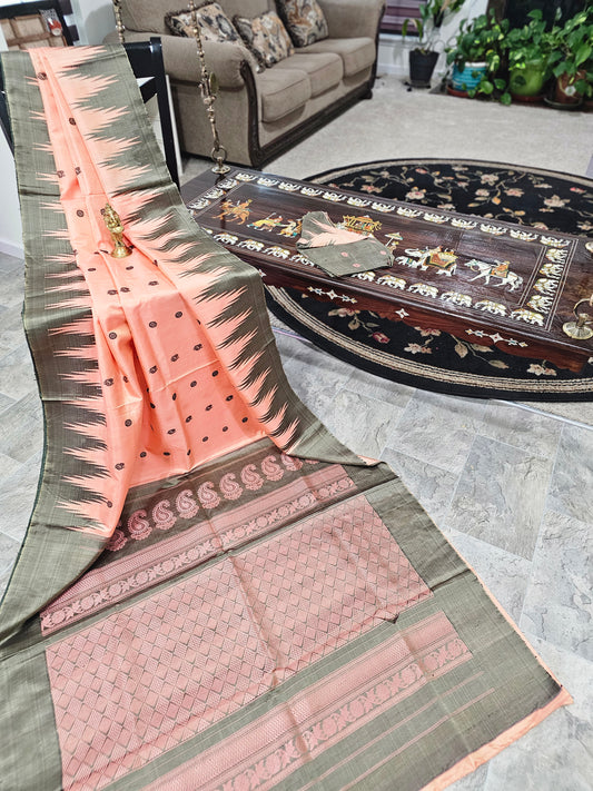 Pure Gadwal silk - Peach and Grey